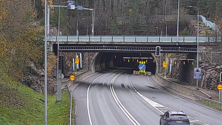 Kelikamerat Kuva Tie 102 Hiidenkallion tunneli, suuaukko etelä, Espoo, Uusimaa