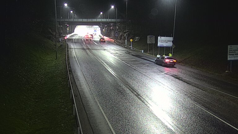 Weather Camera Image Tie 102 Hiidenkallion tunneli, suuaukko etelä, Espoo, Uusimaa