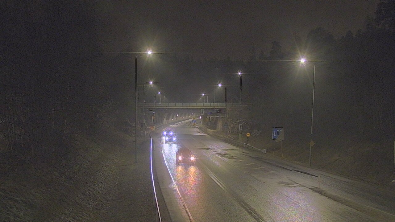 Kelikamerat Kuva Tie 102 Hiidenkallion tunneli, suuaukko etelä, Espoo, Uusimaa