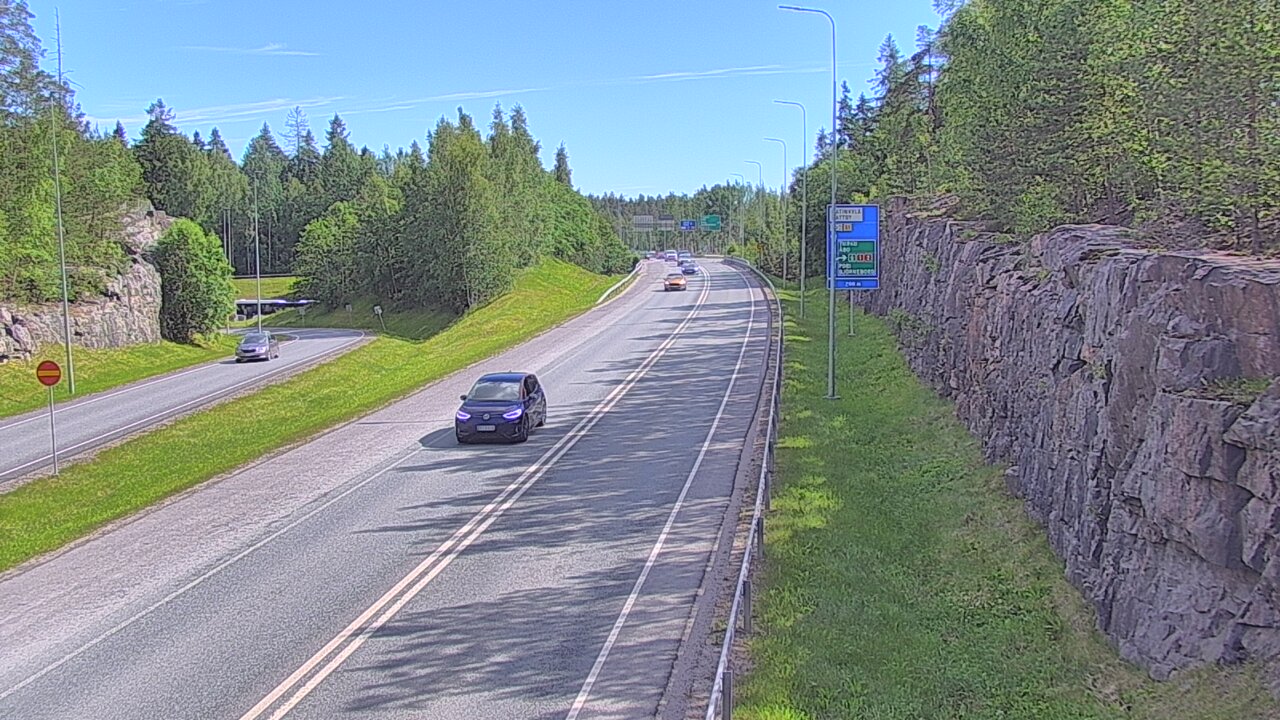 Kelikamerat Kuva Tie 102 Hiidenkallion tunneli, suuaukko etelä, Espoo, Uusimaa