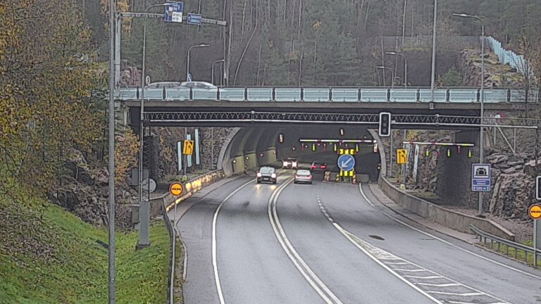 Kelikamerat Kuva Tie 102 Hiidenkallion tunneli, suuaukko etelä, Espoo, Uusimaa