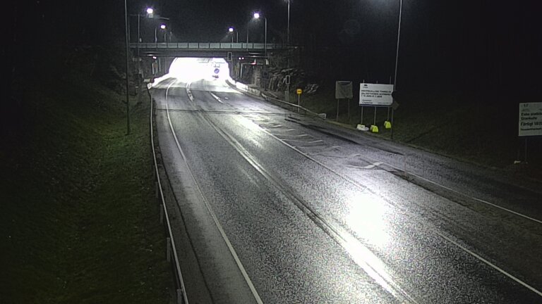 Weather Camera Image Tie 102 Hiidenkallion tunneli, suuaukko etelä, Espoo, Uusimaa