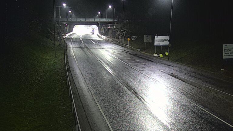 Weather Camera Image Tie 102 Hiidenkallion tunneli, suuaukko etelä, Espoo, Uusimaa