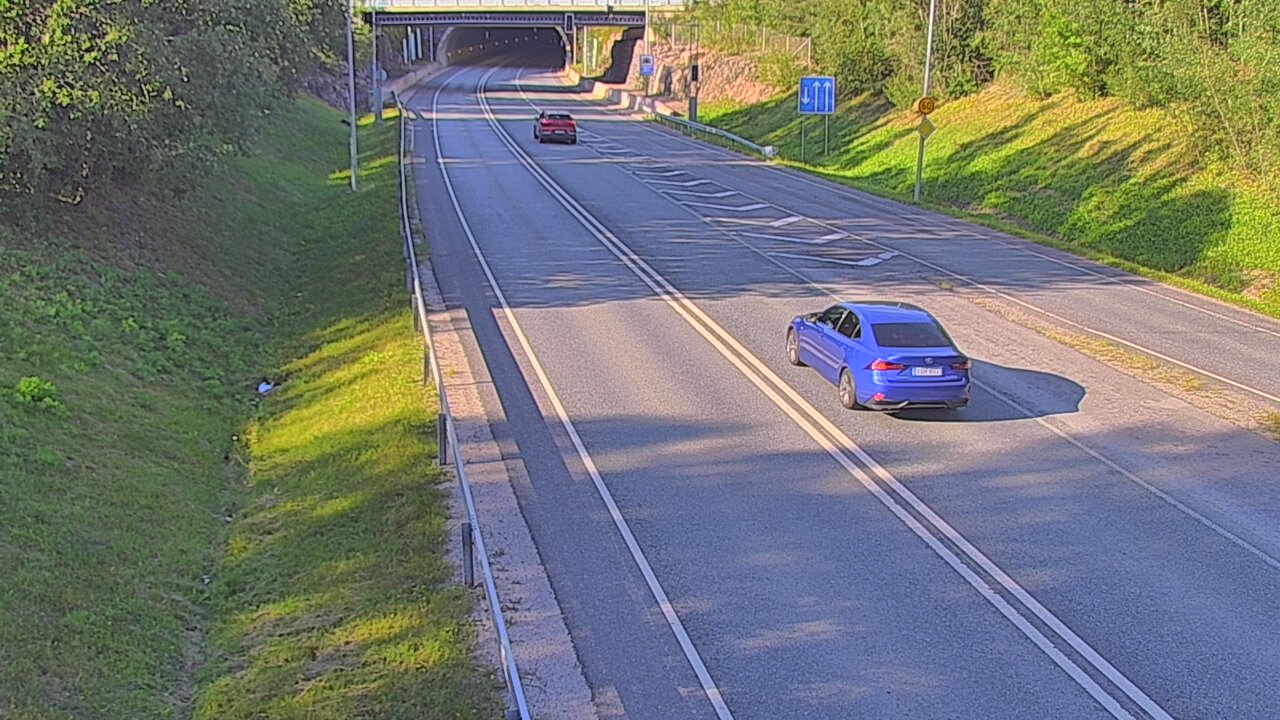 Kelikamerat Kuva Tie 102 Hiidenkallion tunneli, suuaukko etelä, Espoo, Uusimaa