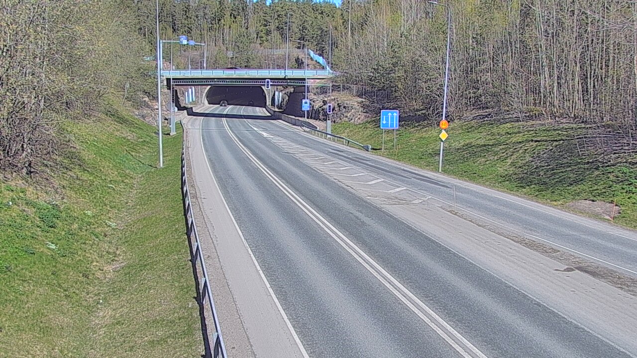 Kelikamerat Kuva Tie 102 Hiidenkallion tunneli, suuaukko etelä, Espoo, Uusimaa