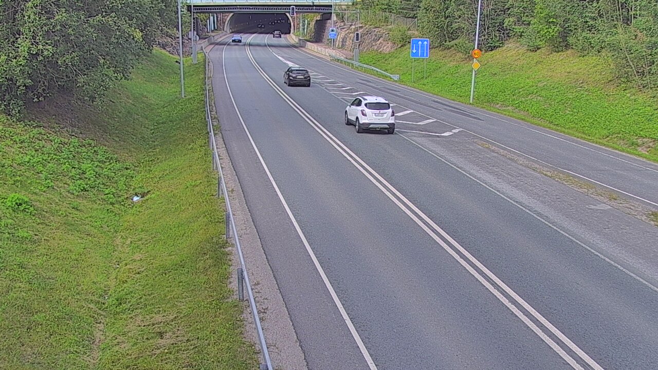 Kelikamerat Kuva Tie 102 Hiidenkallion tunneli, suuaukko etelä, Espoo, Uusimaa
