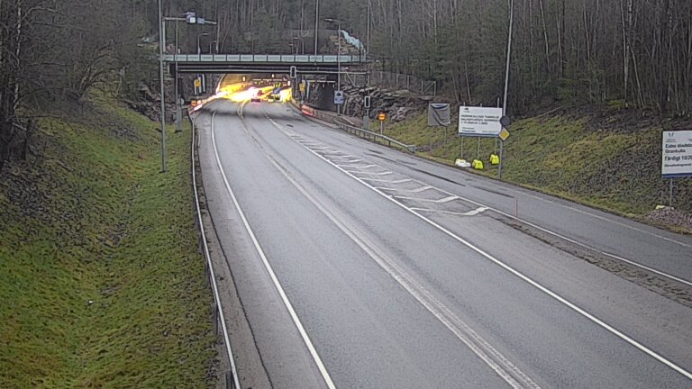 Weather Camera Image Tie 102 Hiidenkallion tunneli, suuaukko etelä, Espoo, Uusimaa