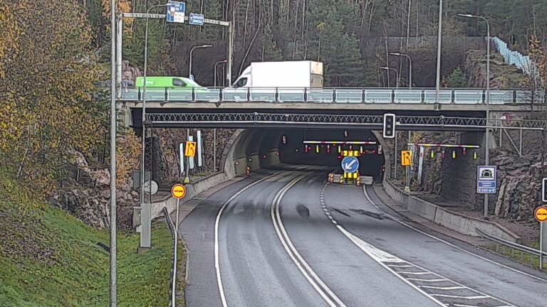 Kelikamerat Kuva Tie 102 Hiidenkallion tunneli, suuaukko etelä, Espoo, Uusimaa