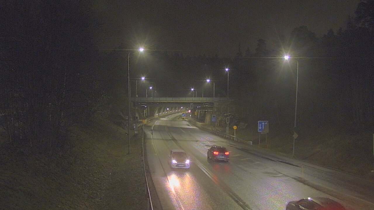 Kelikamerat Kuva Tie 102 Hiidenkallion tunneli, suuaukko etelä, Espoo, Uusimaa