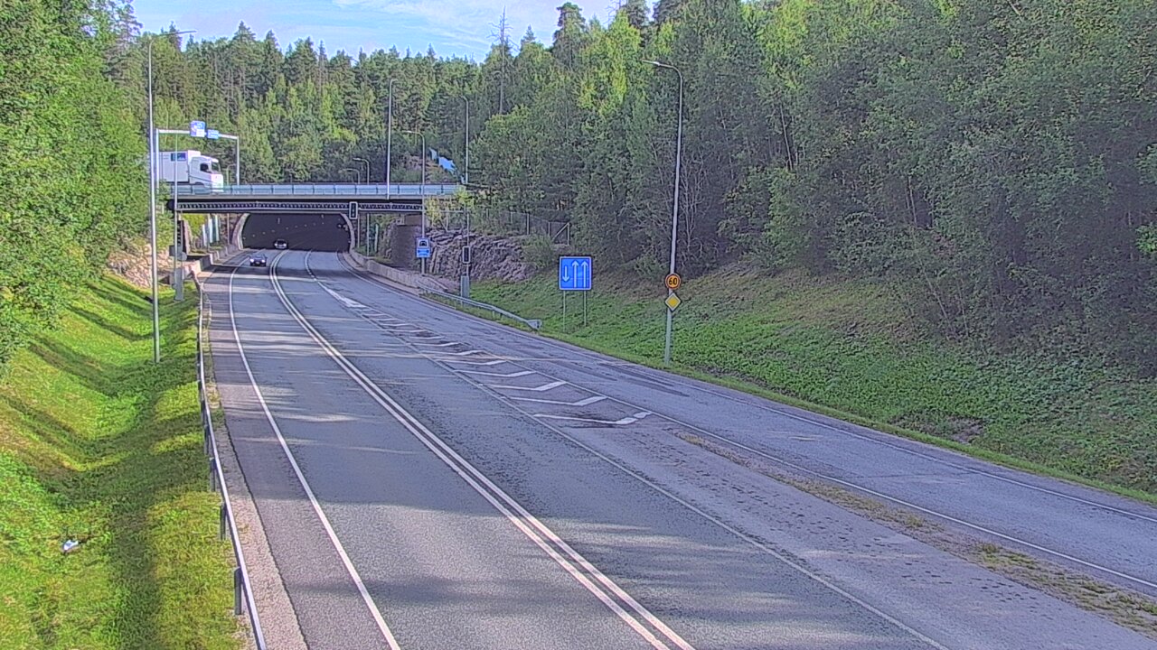 Kelikamerat Kuva Tie 102 Hiidenkallion tunneli, suuaukko etelä, Espoo, Uusimaa