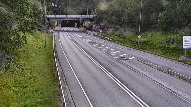 Weather Camera Image Tie 102 Hiidenkallion tunneli, suuaukko etelä, Espoo, Uusimaa