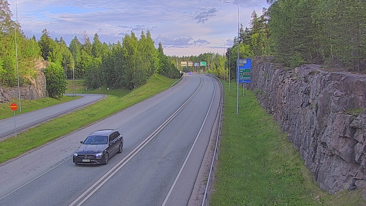 Kelikamerat Kuva Tie 102 Hiidenkallion tunneli, suuaukko etelä, Espoo, Uusimaa