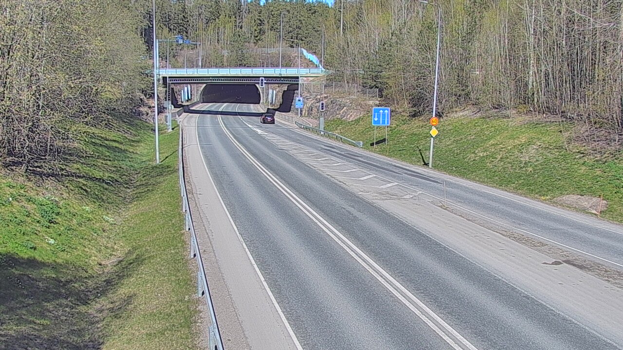 Kelikamerat Kuva Tie 102 Hiidenkallion tunneli, suuaukko etelä, Espoo, Uusimaa