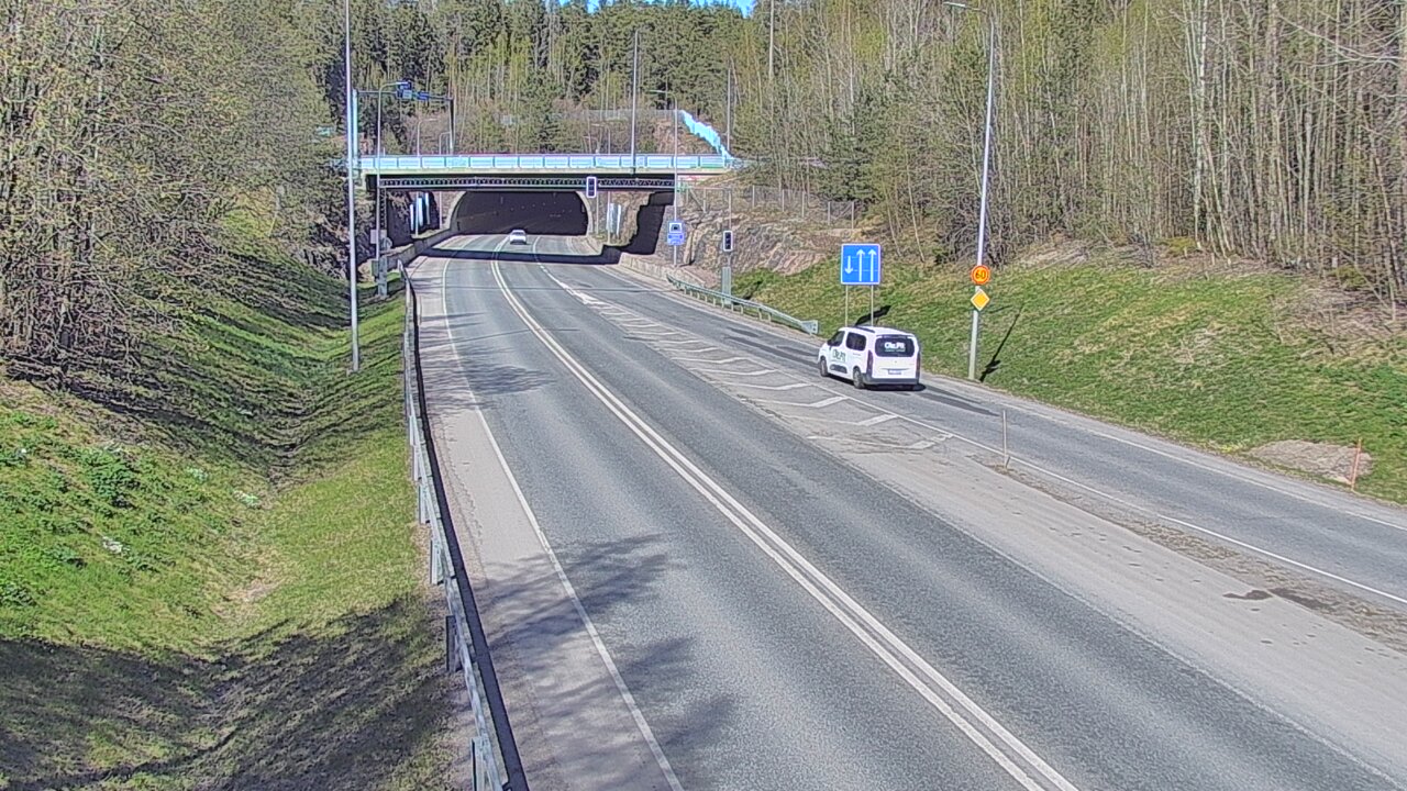 Kelikamerat Kuva Tie 102 Hiidenkallion tunneli, suuaukko etelä, Espoo, Uusimaa