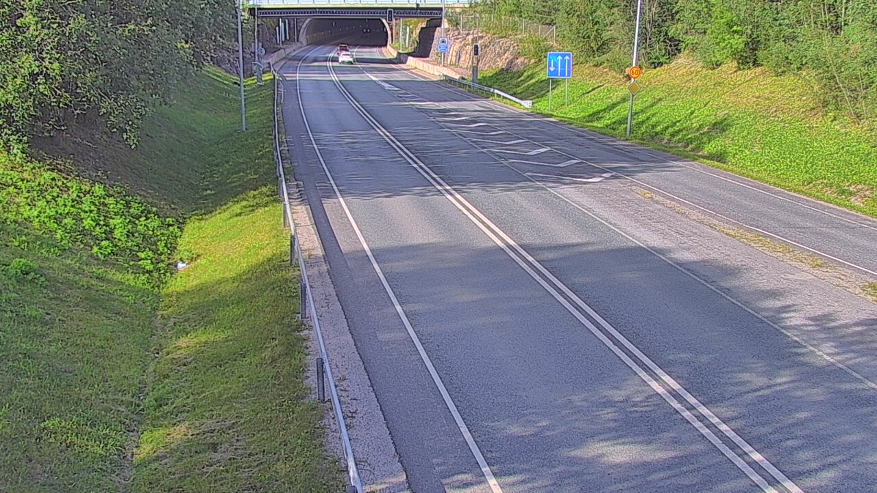 Kelikamerat Kuva Tie 102 Hiidenkallion tunneli, suuaukko etelä, Espoo, Uusimaa