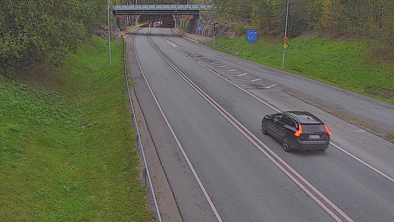 Kelikamerat Kuva Tie 102 Hiidenkallion tunneli, suuaukko etelä, Espoo, Uusimaa