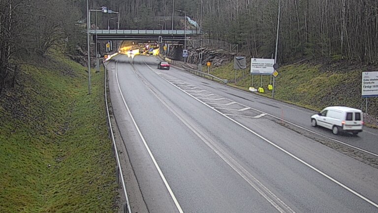 Weather Camera Image Tie 102 Hiidenkallion tunneli, suuaukko etelä, Espoo, Uusimaa