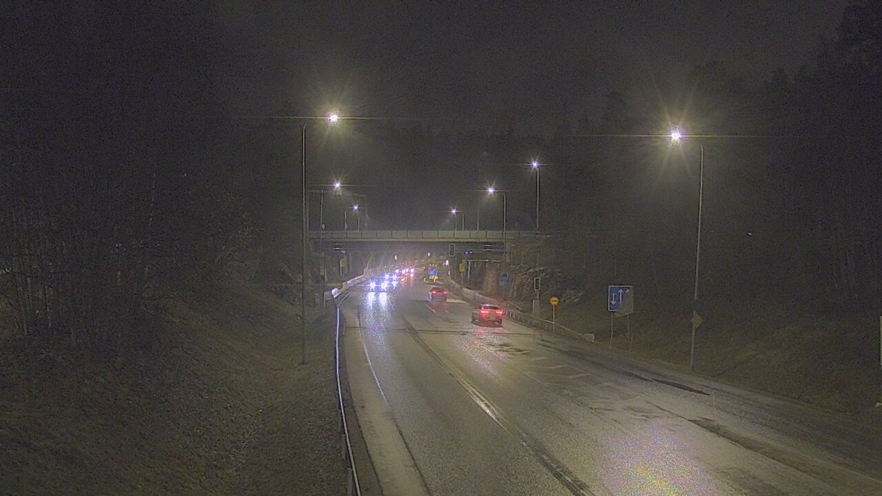 Kelikamerat Kuva Tie 102 Hiidenkallion tunneli, suuaukko etelä, Espoo, Uusimaa