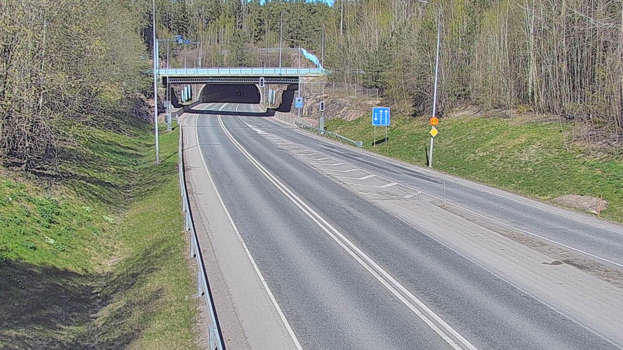 Kelikamerat Kuva Tie 102 Hiidenkallion tunneli, suuaukko etelä, Espoo, Uusimaa