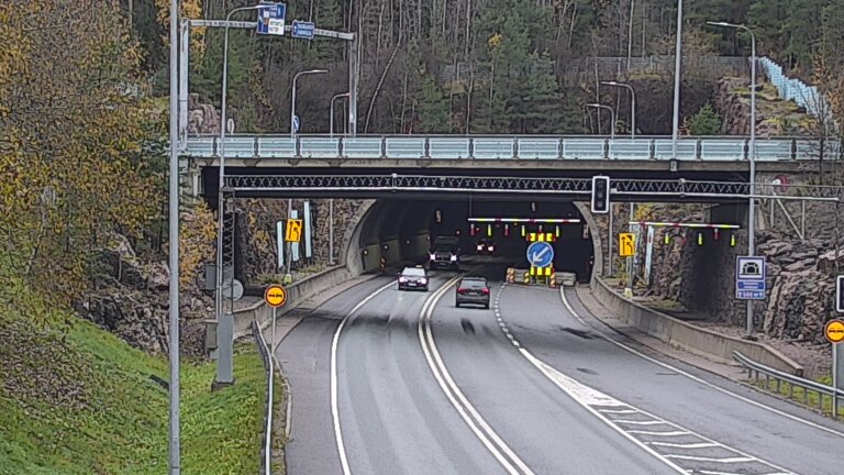 Kelikamerat Kuva Tie 102 Hiidenkallion tunneli, suuaukko etelä, Espoo, Uusimaa