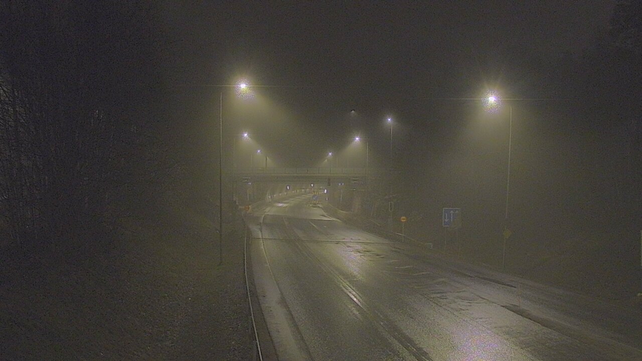 Kelikamerat Kuva Tie 102 Hiidenkallion tunneli, suuaukko etelä, Espoo, Uusimaa