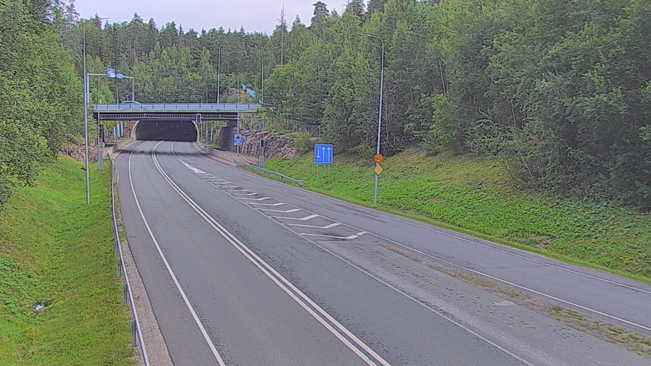 Kelikamerat Kuva Tie 102 Hiidenkallion tunneli, suuaukko etelä, Espoo, Uusimaa