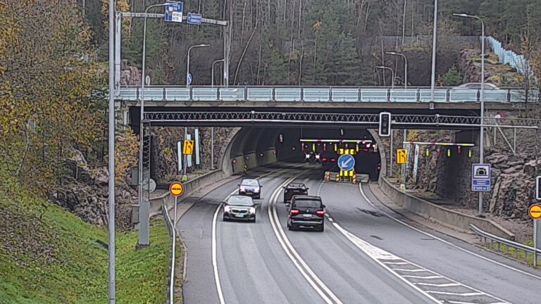 Kelikamerat Kuva Tie 102 Hiidenkallion tunneli, suuaukko etelä, Espoo, Uusimaa