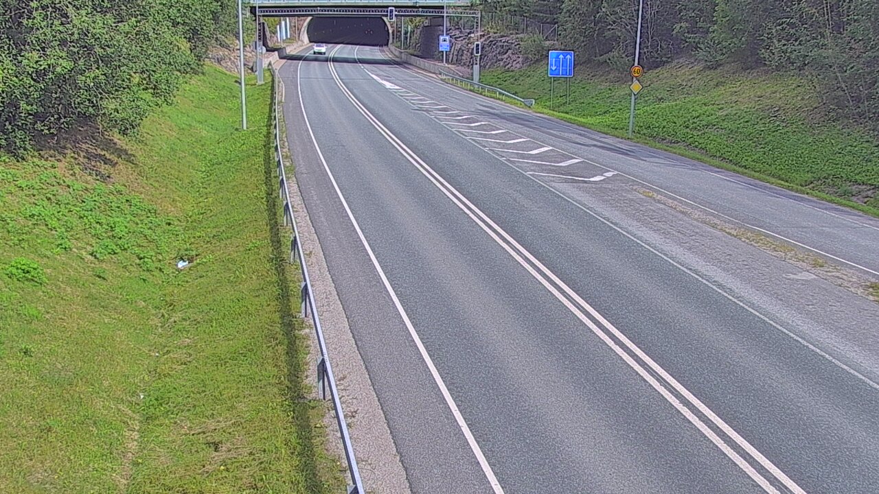 Weather Camera Image Tie 102 Hiidenkallion tunneli, suuaukko etelä, Espoo, Uusimaa