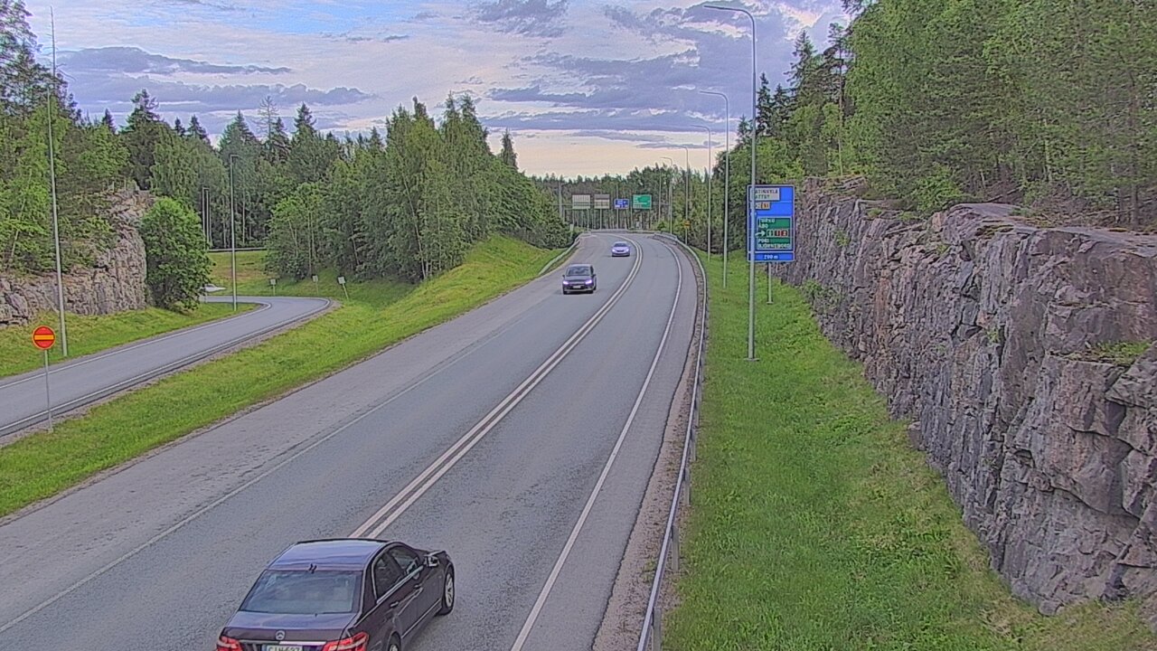 Kelikamerat Kuva Tie 102 Hiidenkallion tunneli, suuaukko etelä, Espoo, Uusimaa
