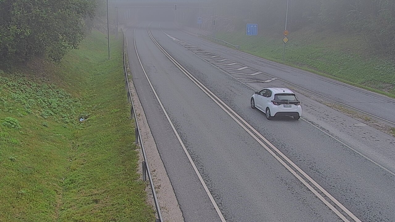 Weather Camera Image Tie 102 Hiidenkallion tunneli, suuaukko etelä, Espoo, Uusimaa