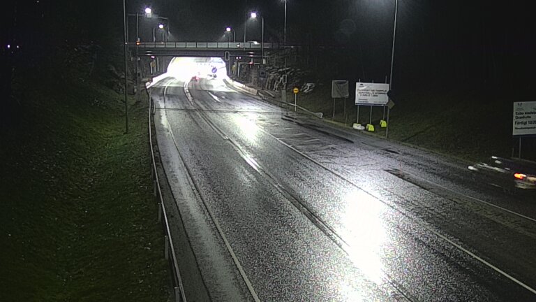 Weather Camera Image Tie 102 Hiidenkallion tunneli, suuaukko etelä, Espoo, Uusimaa