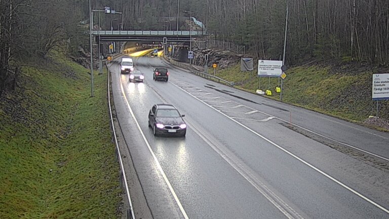 Weather Camera Image Tie 102 Hiidenkallion tunneli, suuaukko etelä, Espoo, Uusimaa