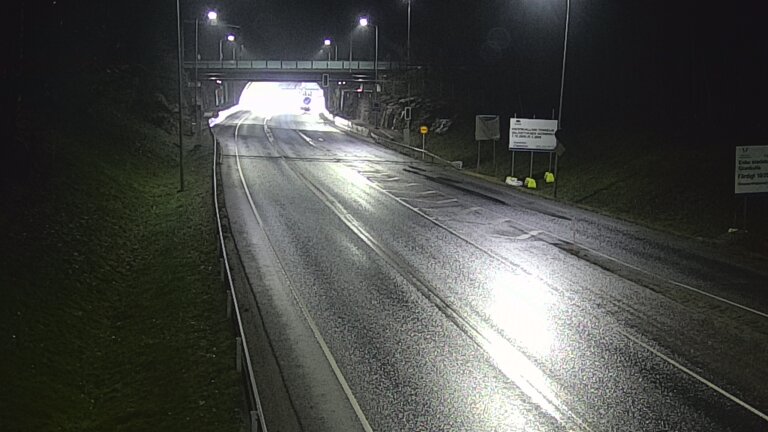 Weather Camera Image Tie 102 Hiidenkallion tunneli, suuaukko etelä, Espoo, Uusimaa