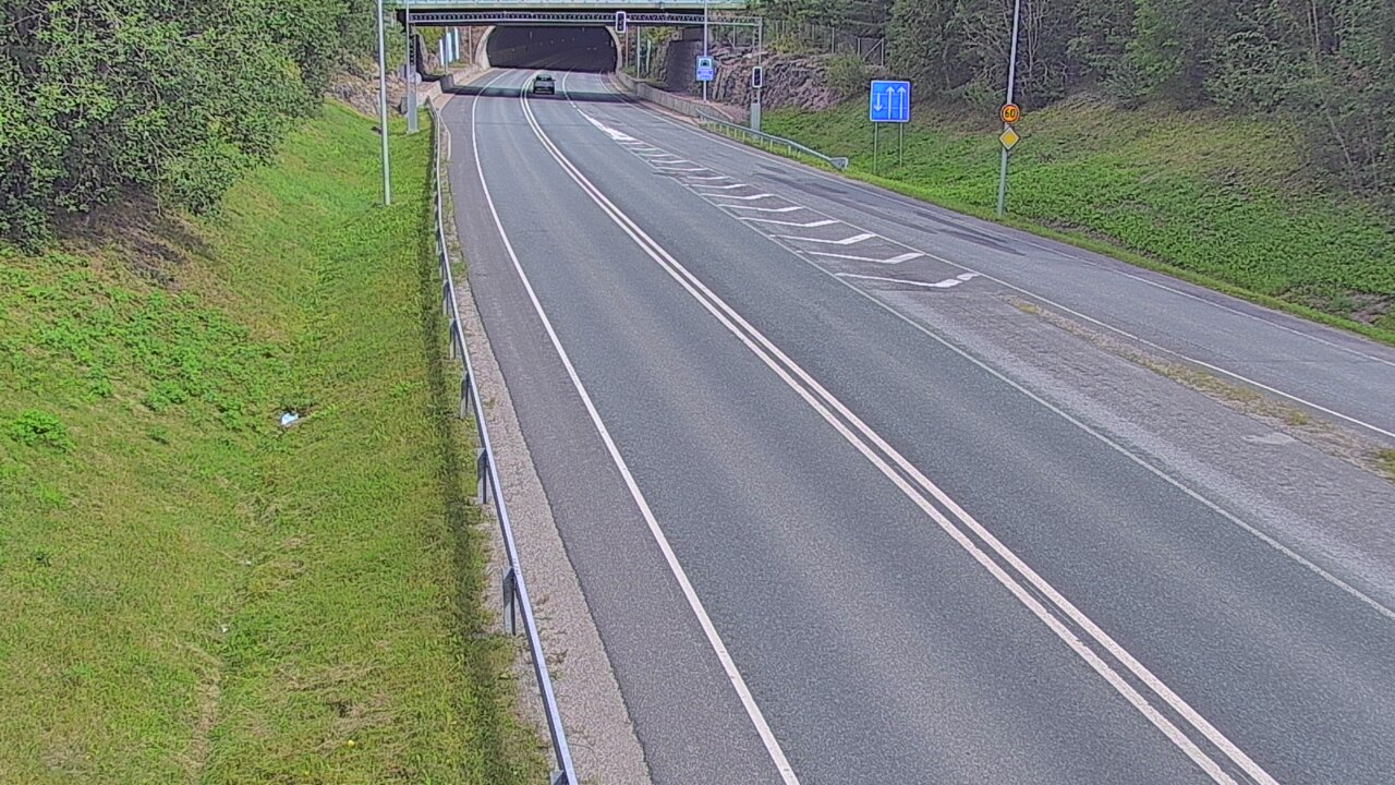 Kelikamerat Kuva Tie 102 Hiidenkallion tunneli, suuaukko etelä, Espoo, Uusimaa