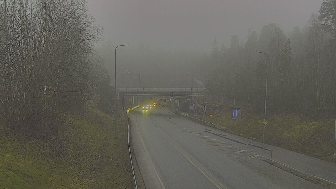 Kelikamerat Kuva Tie 102 Hiidenkallion tunneli, suuaukko etelä, Espoo, Uusimaa