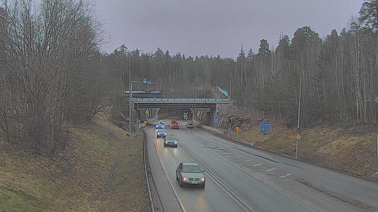 Kelikamerat Kuva Tie 102 Hiidenkallion tunneli, suuaukko etelä, Espoo, Uusimaa