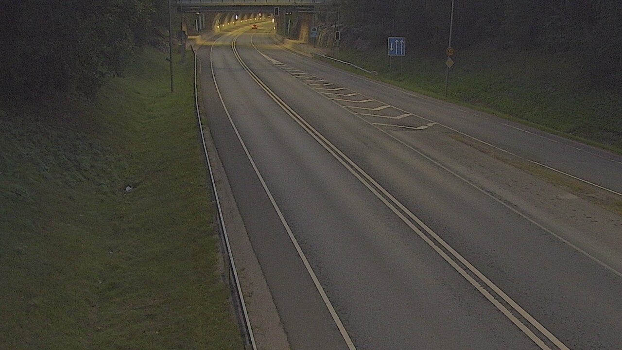 Kelikamerat Kuva Tie 102 Hiidenkallion tunneli, suuaukko etelä, Espoo, Uusimaa