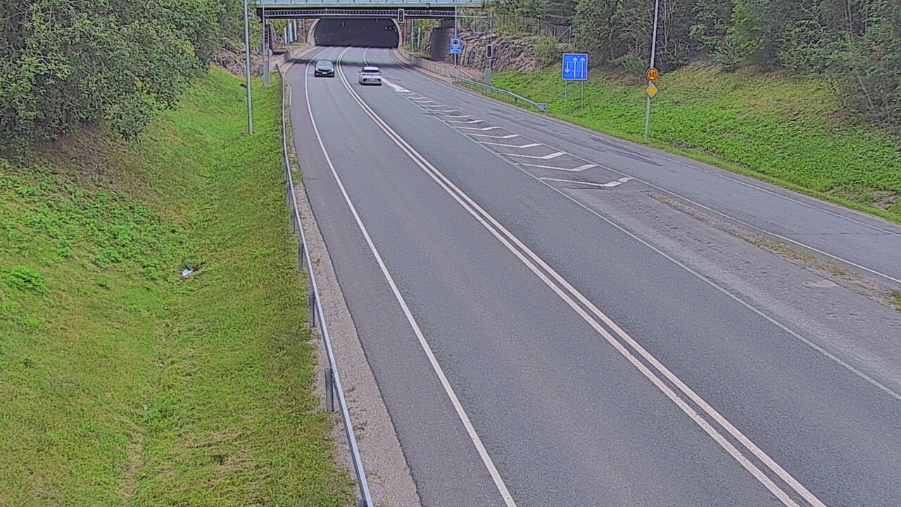 Weather Camera Image Tie 102 Hiidenkallion tunneli, suuaukko etelä, Espoo, Uusimaa