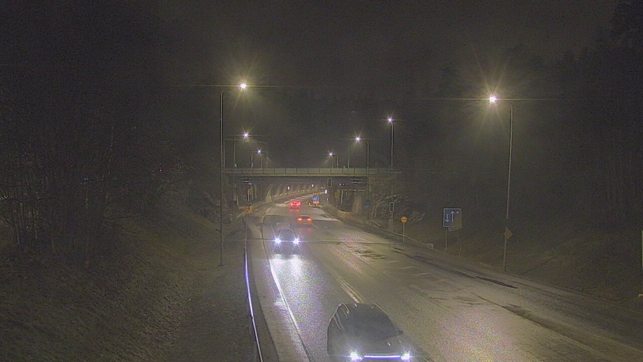 Kelikamerat Kuva Tie 102 Hiidenkallion tunneli, suuaukko etelä, Espoo, Uusimaa