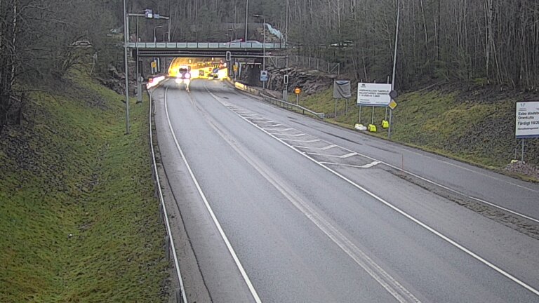 Weather Camera Image Tie 102 Hiidenkallion tunneli, suuaukko etelä, Espoo, Uusimaa