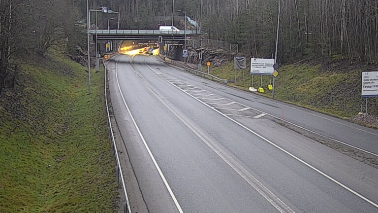 Weather Camera Image Tie 102 Hiidenkallion tunneli, suuaukko etelä, Espoo, Uusimaa