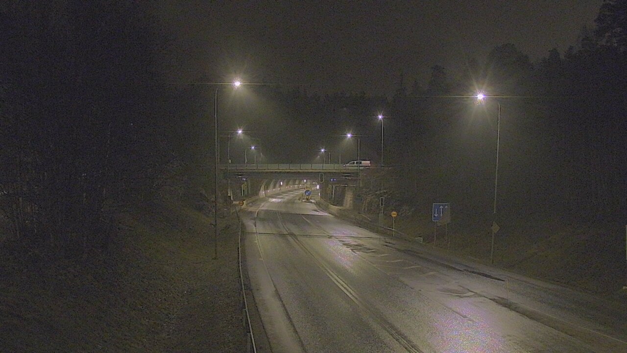 Kelikamerat Kuva Tie 102 Hiidenkallion tunneli, suuaukko etelä, Espoo, Uusimaa