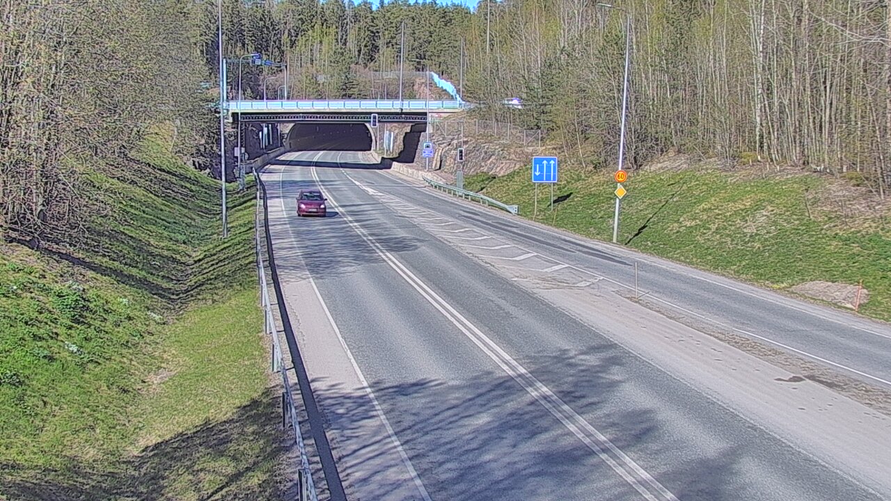 Kelikamerat Kuva Tie 102 Hiidenkallion tunneli, suuaukko etelä, Espoo, Uusimaa