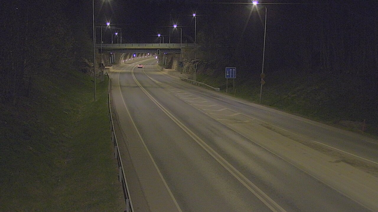 Weather Camera Image Tie 102 Hiidenkallion tunneli, suuaukko etelä, Espoo, Uusimaa