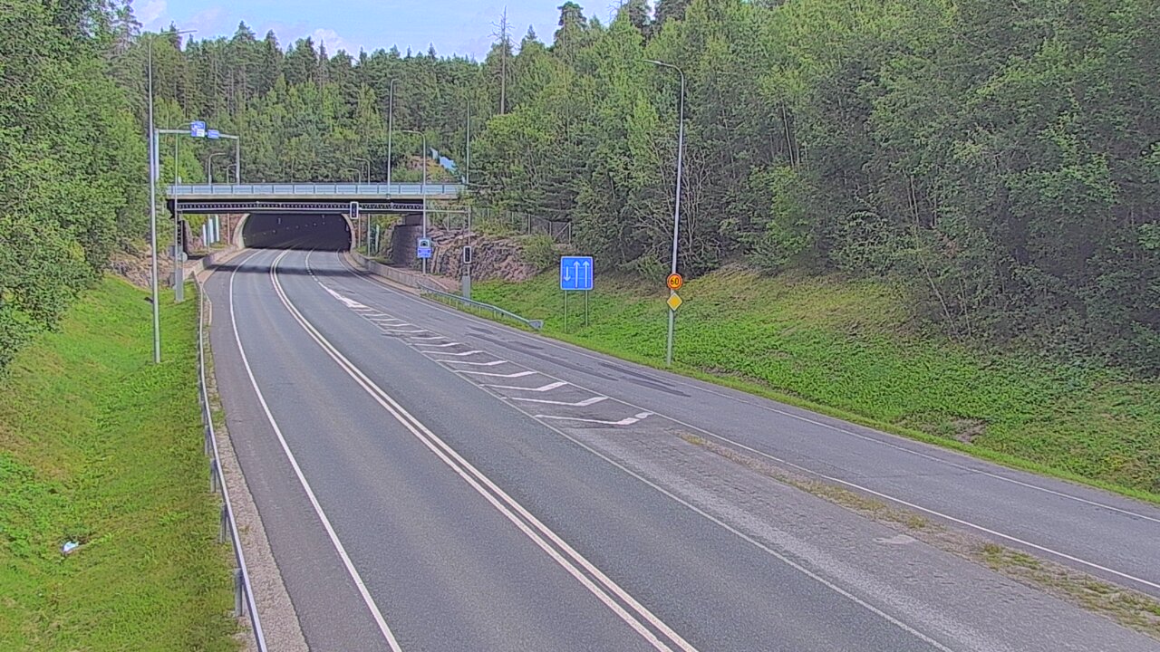 Kelikamerat Kuva Tie 102 Hiidenkallion tunneli, suuaukko etelä, Espoo, Uusimaa