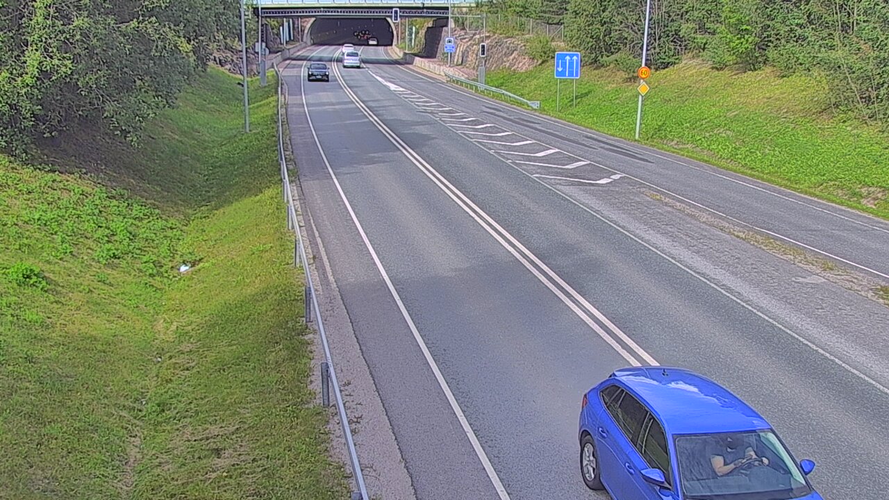 Kelikamerat Kuva Tie 102 Hiidenkallion tunneli, suuaukko etelä, Espoo, Uusimaa