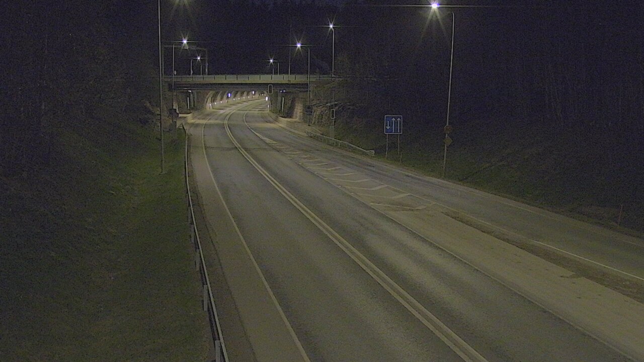 Kelikamerat Kuva Tie 102 Hiidenkallion tunneli, suuaukko etelä, Espoo, Uusimaa