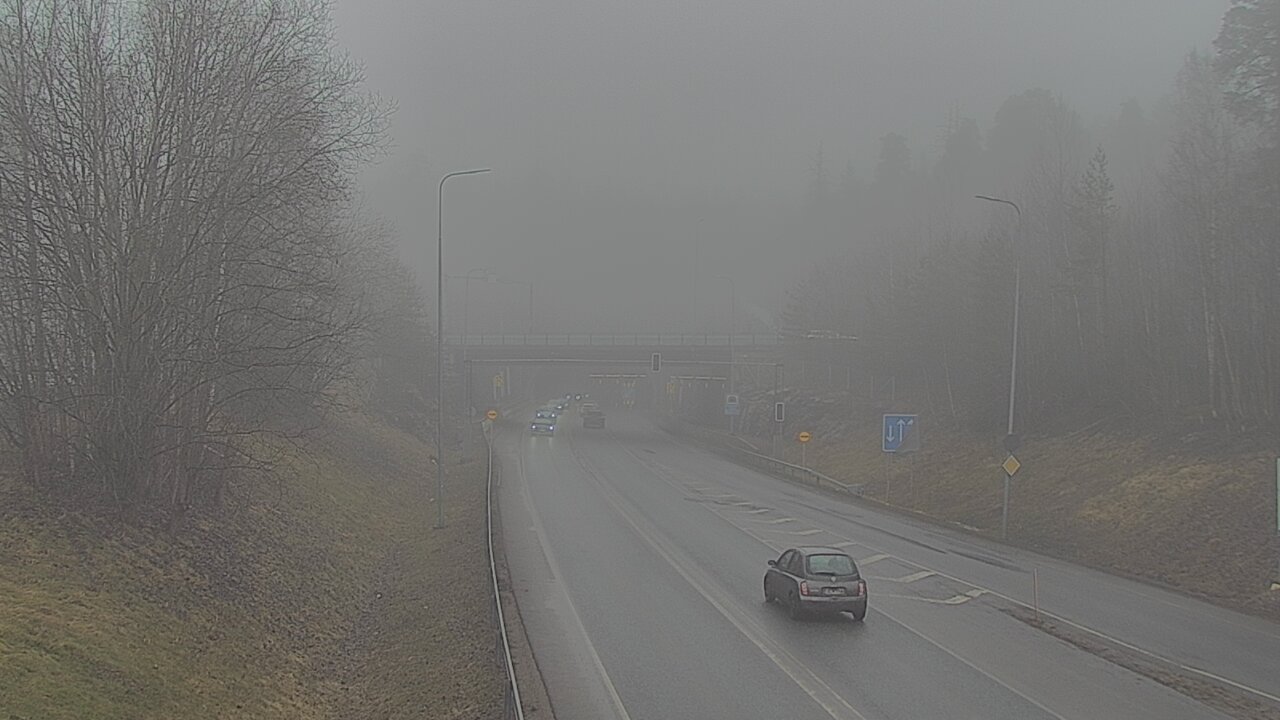 Kelikamerat Kuva Tie 102 Hiidenkallion tunneli, suuaukko etelä, Espoo, Uusimaa