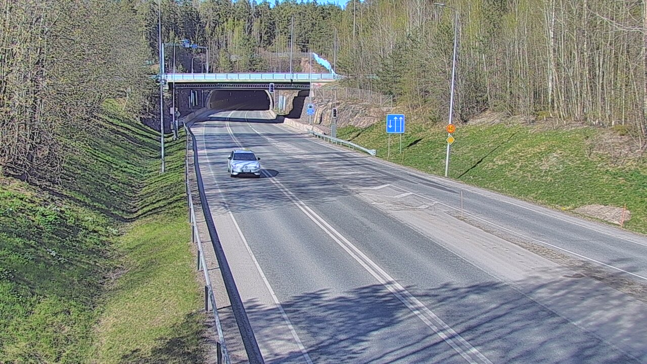 Kelikamerat Kuva Tie 102 Hiidenkallion tunneli, suuaukko etelä, Espoo, Uusimaa