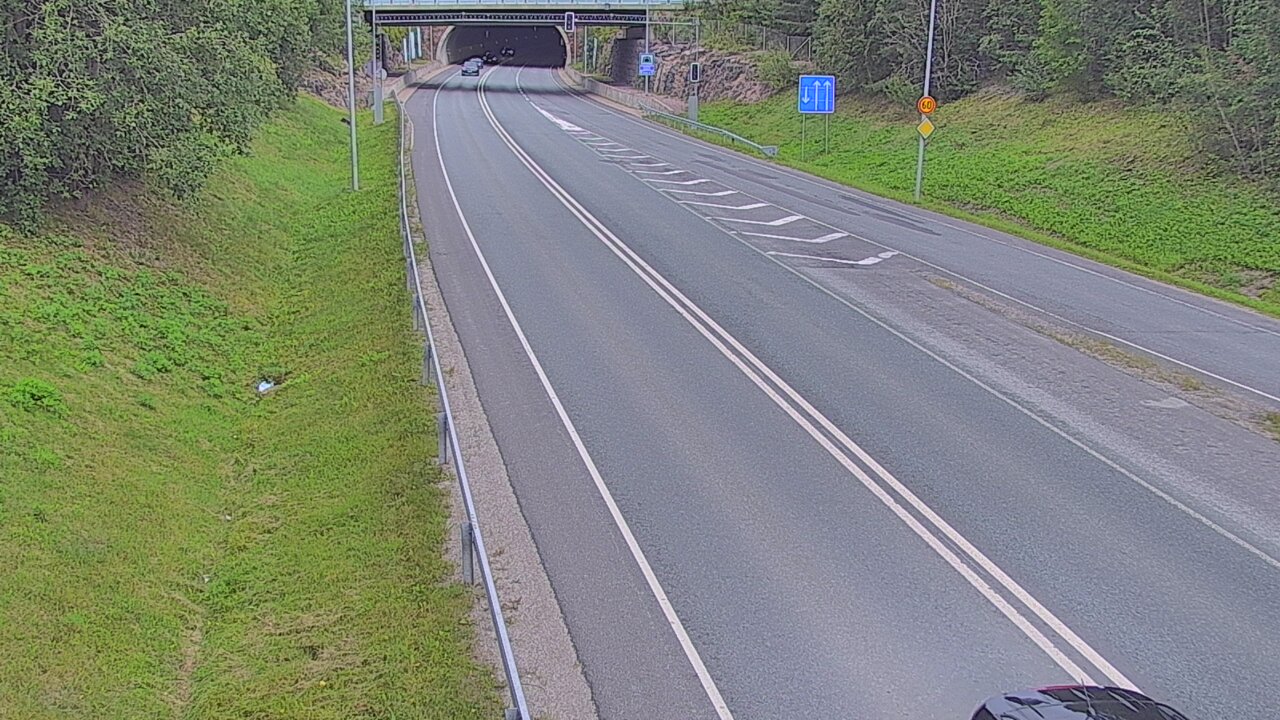 Kelikamerat Kuva Tie 102 Hiidenkallion tunneli, suuaukko etelä, Espoo, Uusimaa